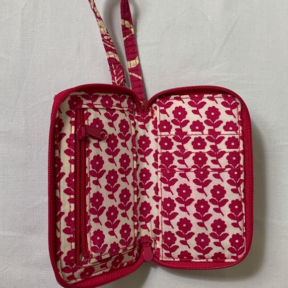 Vera Bradley Bundle of (2) Purse and Wristlet - Picture 4 of 8
